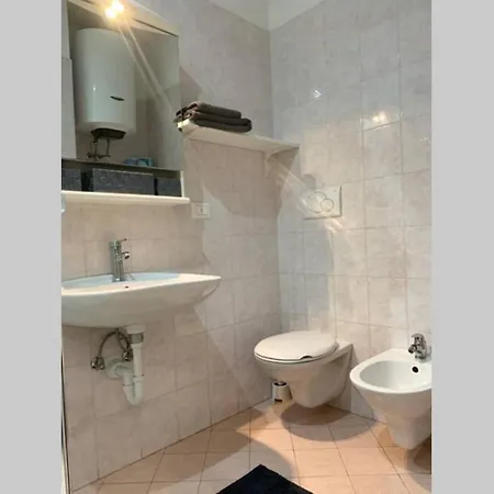 Central Old Town Apartment - Centro Storico Bolzano Больцано